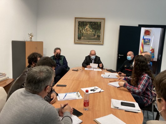 Alicante adapta caso por caso los requisitos de seguridad para el montaje de 'racós' y barracas