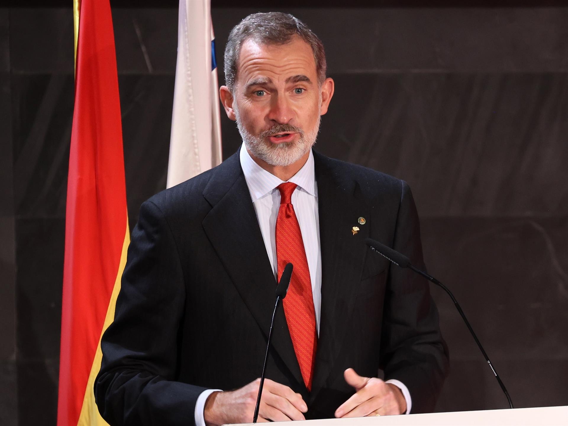El Rey llama a las empresas a un 