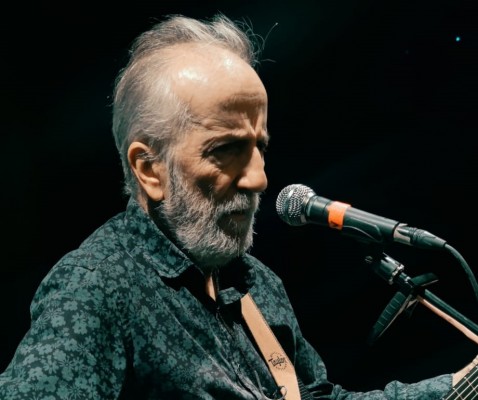Pancho Varona recuerda su carrera junto a Sabina en un concierto