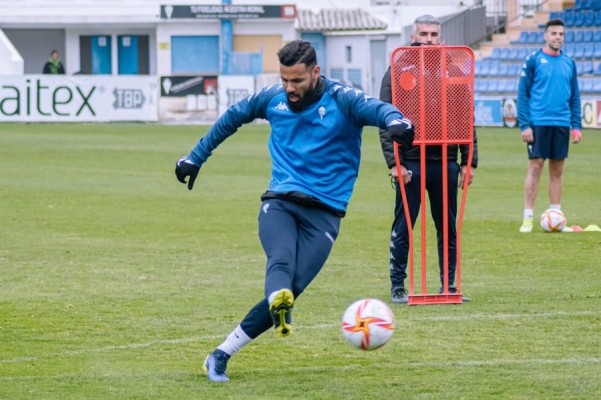 Un mermado Alcoyano necesita romper su mala racha ante el San Fernando
