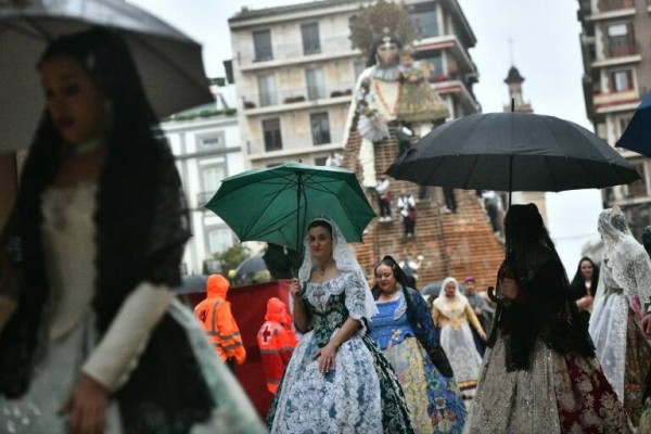Resignificar la Ofrenda, pedir consejos de estilo a Macron y otras tareas para esta primavera