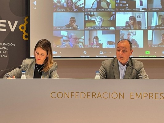 La CEV pide posponer subidas de impuestos y ayudas directas a los sectores afectados por la crisis