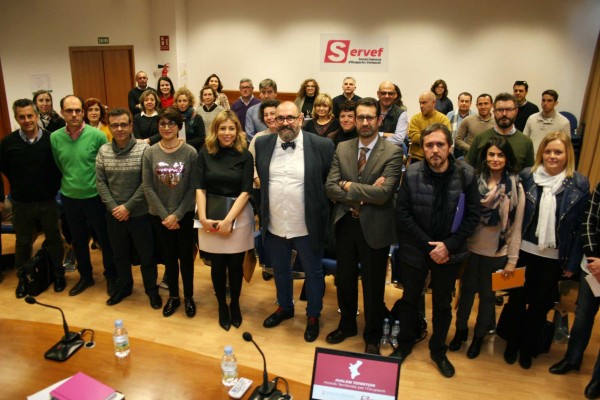 El Servef y la UV diseñan una guía para adaptar las políticas de empleo a las necesidades locales