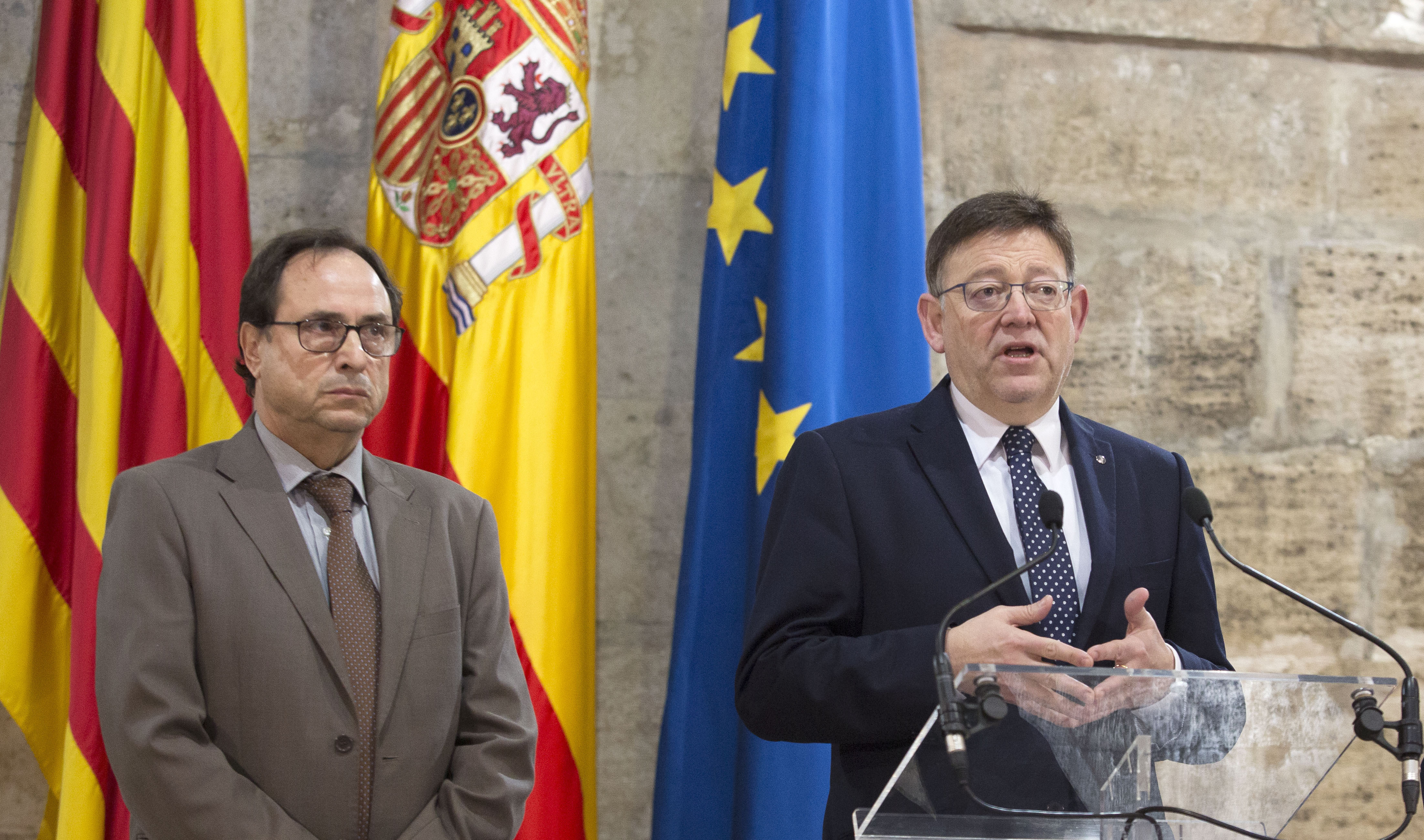El conseller de Hacienda, Vicent Soler, y el president Ximo Puig. Foto: MARGA FERRER - 