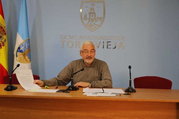 Al PP de Torrevieja no le tiembla el pulso: lleva ante el juez la prórroga del parque acuático