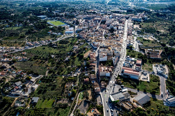 L’Alfàs reduce la tasa de apertura de nuevos negocios un 50% para todo 2022
