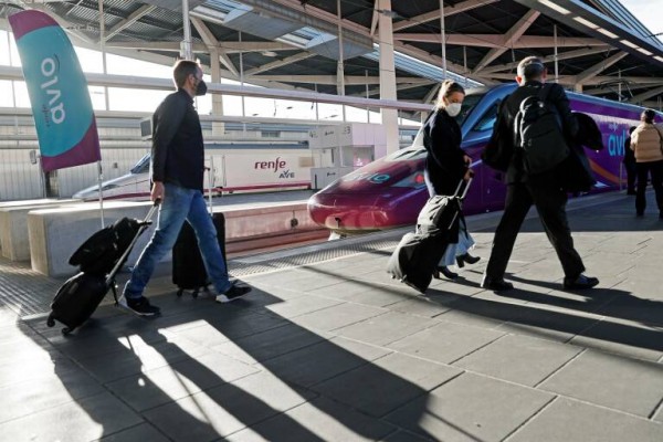 El Consell peleará por las vías de Benalúa y confía en rescatar el AVE en Atocha sumando el 'low cost' 
