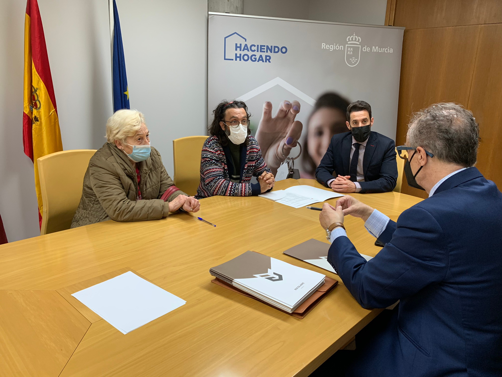 165 familias de la Región ya son propietarias de la vivienda social donde residen desde hace 25 años