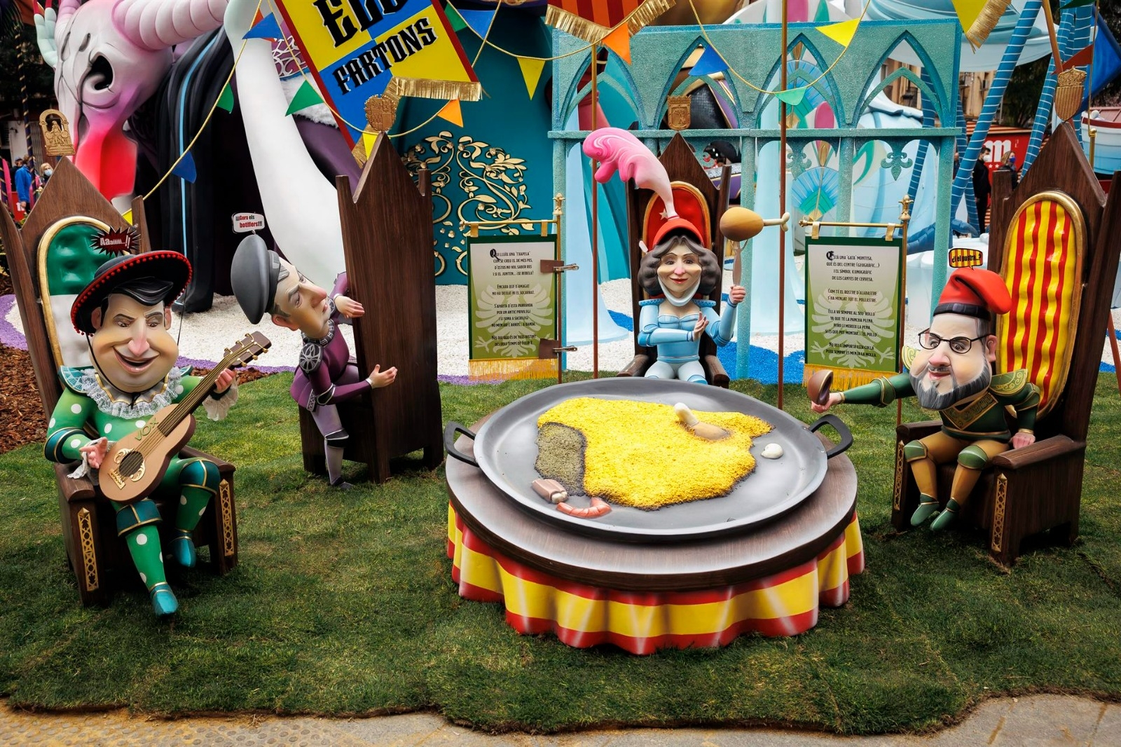 Las fallas se rearman con sátira contra políticos, reyes y hasta con Putin
