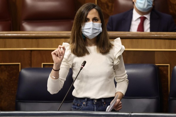 Belarra propone al Gobierno congelar alquileres, el cheque energético de 300 euros y aumentar el IMV