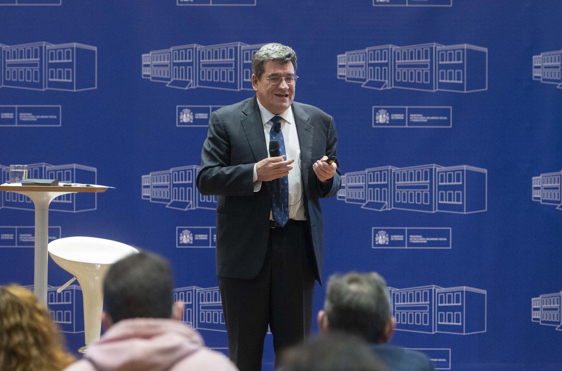 Escrivá dice que las familias que acojan ucranianos deben estar dispuestas a asumir responsabilidades