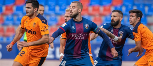 Primera visita del Valencia a Elche tras el favor de Huesca
