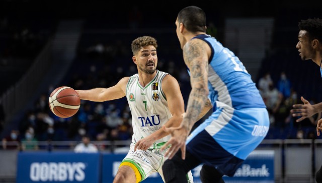 El Estudiantes no da opción al TAU (100-69)
