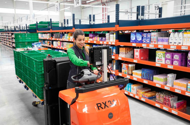 Mercadona eleva su venta 'online' un 190% y prueba un modelo de reparto desde las tiendas 