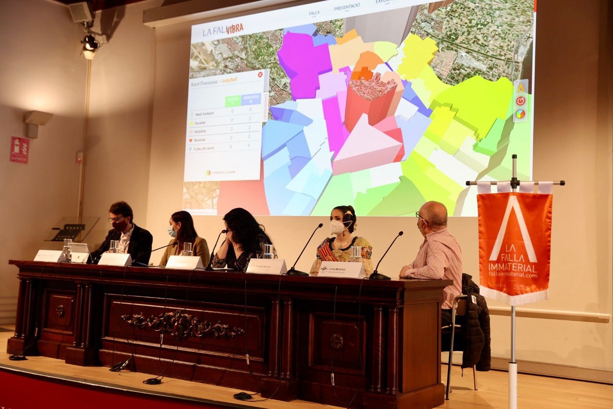 El primer 'ninot' inmaterial, basado en un algoritmo web, se 'planta' en Arrancapins