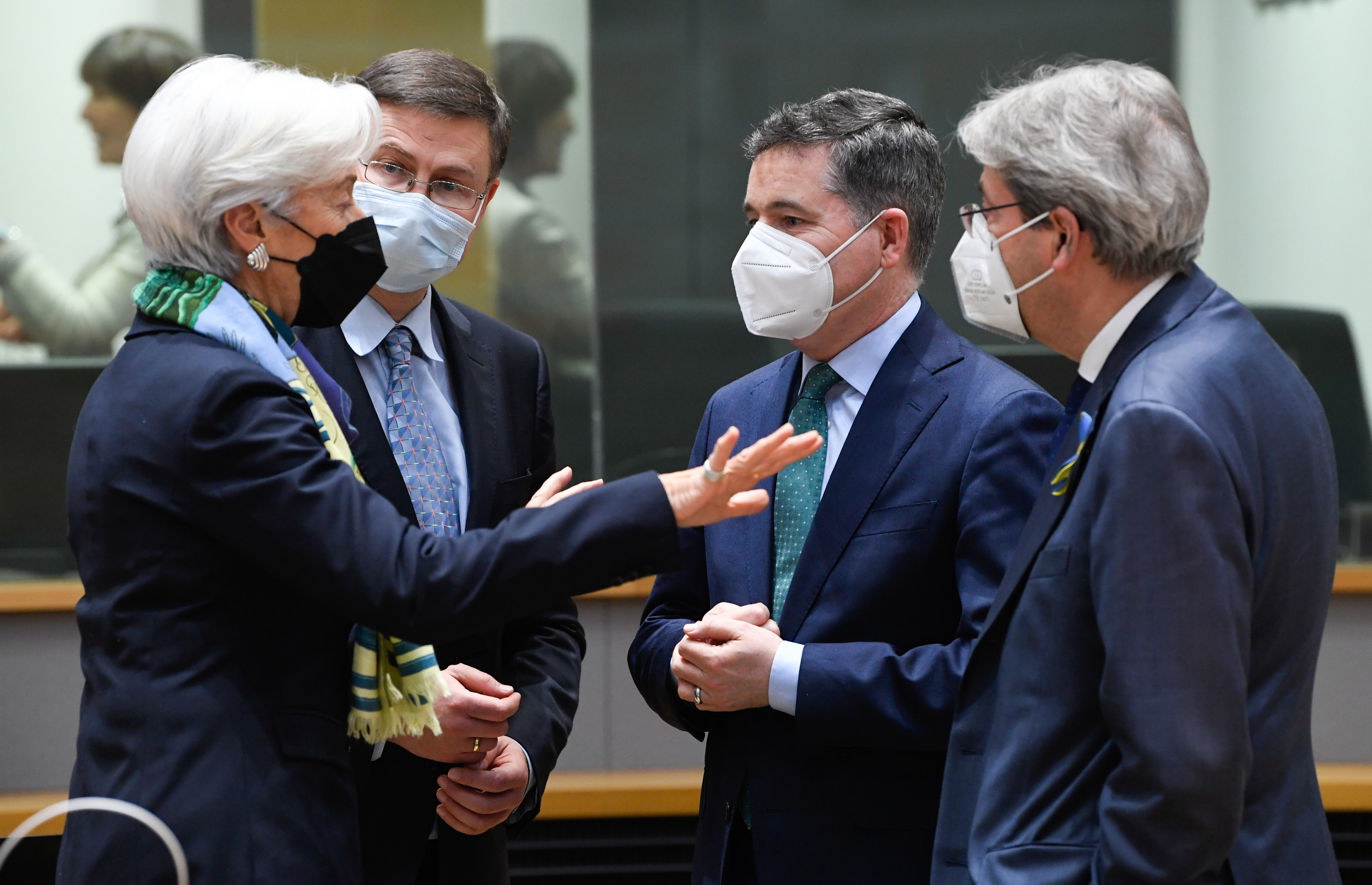 La Unión Europea se da tres semanas para pactar el tipo mínimo para las multinacionales
