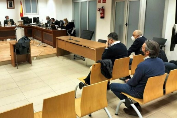 La Fiscalía sondea recurrir la absolución de Llorens en la causa sobre los contratos del Plan E