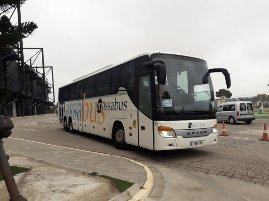 Familiares y amigos reciben a 50 refugiados ucranianos más en Feria Valencia
