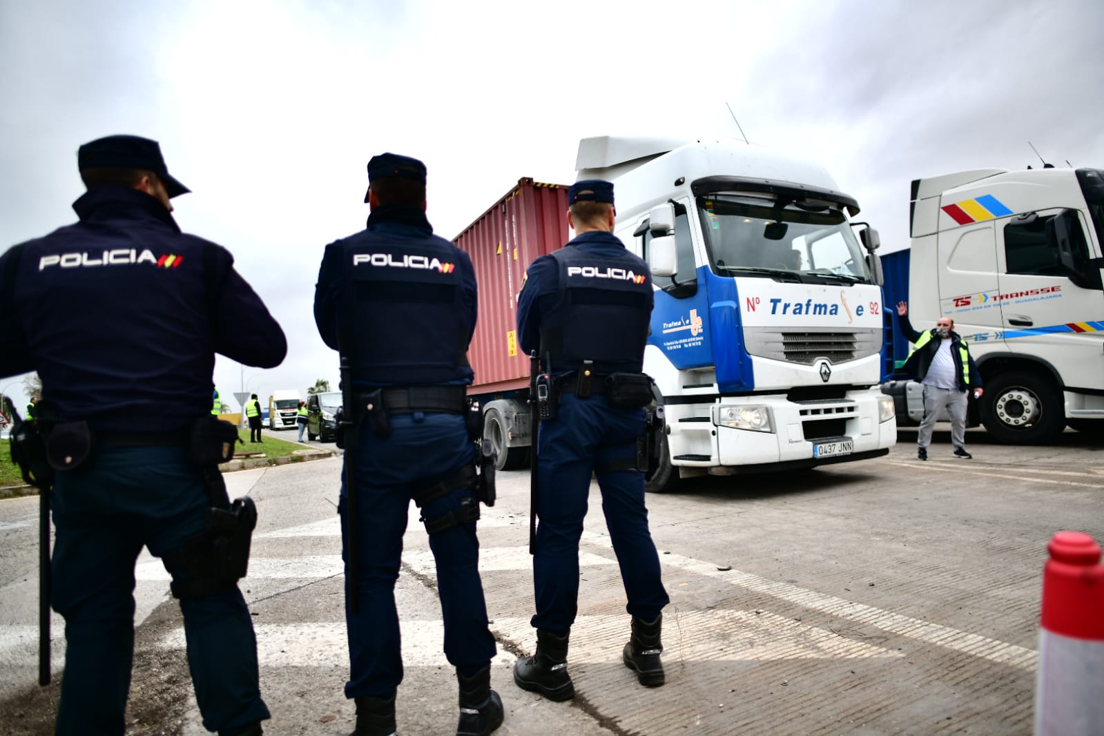 La CEV apela a las fuerzas de seguridad para facilitar la actividad de los transportistas