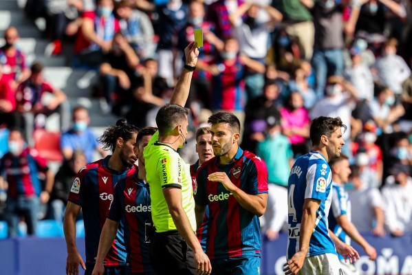 Las acciones 'de VAR' de las que se queja el Levante
