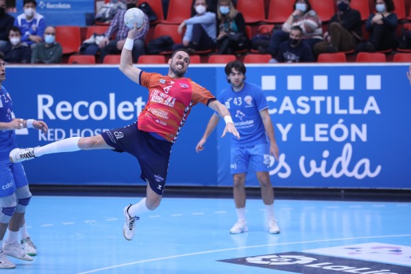 El Benidorm-Huesca aplazado por la Covid se disputará el 6 de abril
