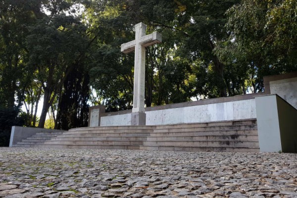 Castelló aprueba ya la retirada de la cruz del Ribalta al licitar el proyecto de reforma del parque