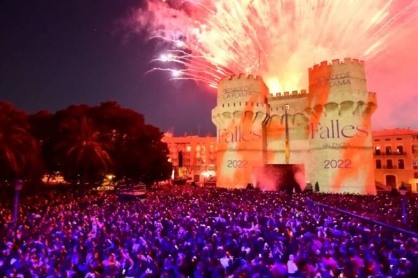 Más allá de Fallas
