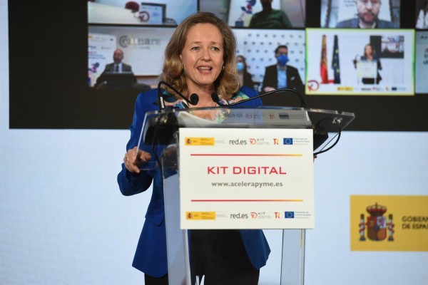 Las pymes de entre 10 y 49 empleados podrán solicitar las ayudas del Kit Digital desde este martes
