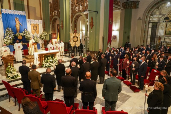 Los Resucitados dan comienzo a los actos litúrgicos de la Cuaresma con un multitudinario 'Resurrexit'