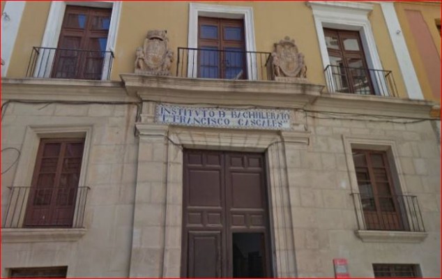 El IES Cascales de Murcia reanudará las clases tras el fallecimiento de su conserje en un incendio en el interior