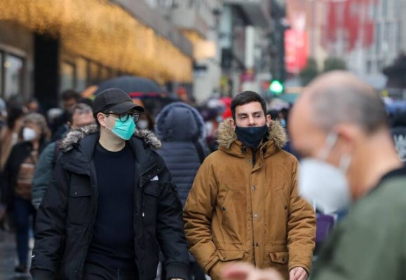 España debate la retirada de las mascarillas dos años después del primer decreto de alarma 