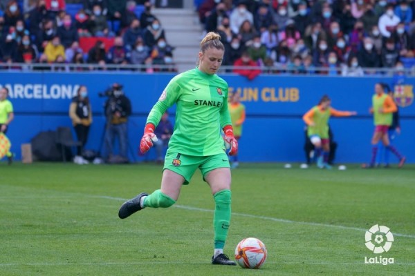 La alicantina Sandra Paños gana la liga con el Barça