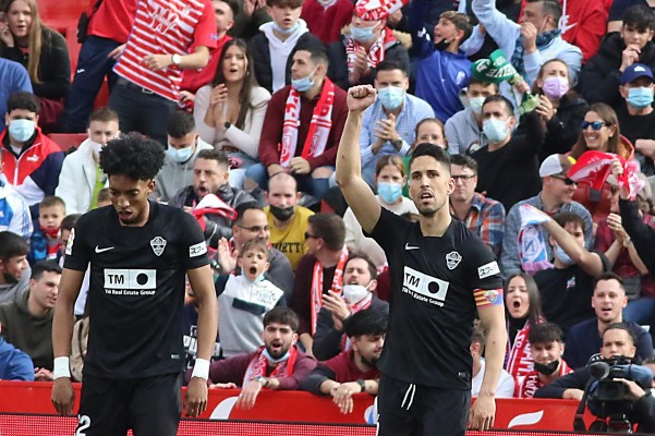 El Elche conquista la Alhambra