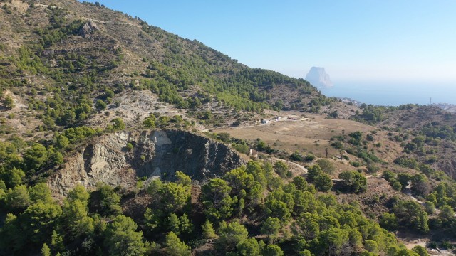 L'oculta pedrera volcànica de Benissa que va pavimentar la llibertat