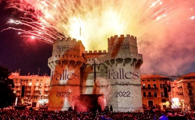 Mambo: València en Falles, full flama