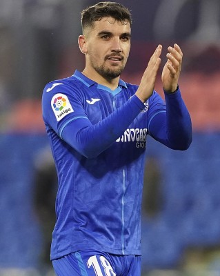 Arambarri renueva con el Getafe con una bajada de cláusula 