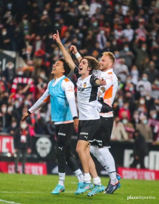 Bryan Gil podría prolongar su cesión en el Valencia