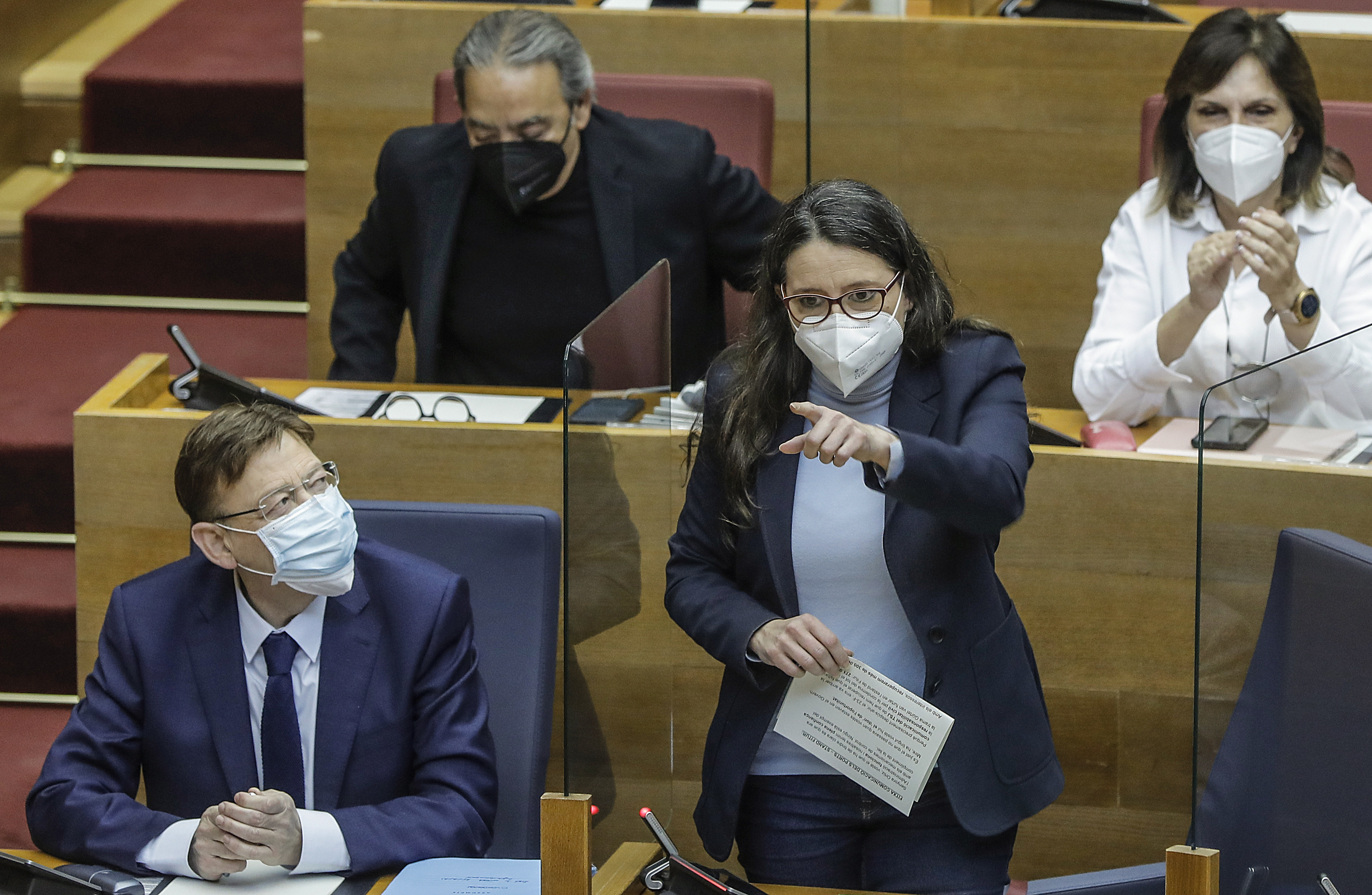 Les Corts rechazan el cese de Oltra gracias a la mayoría del Botànic
