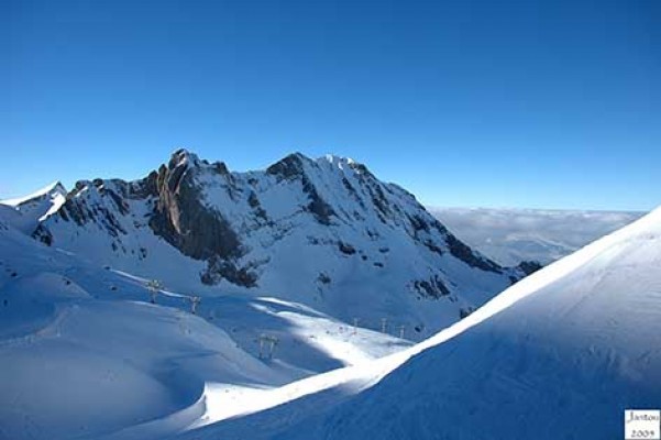 Buen estado de las pistas y previsión de nevadas, con ventanas de sol en las estaciones del Pirineo