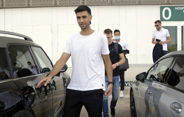 Competición suspende a Pastore por cuatro partidos y el futbolista se disculpa públicamente
