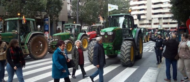 Asaja Murcia avisa de una huelga general del sector si 
