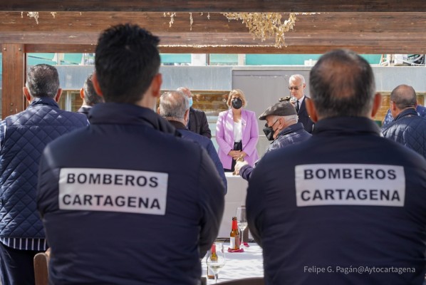 Crecen las intervenciones en incendios, atención a personas solas y rescate de animales en Cartagena