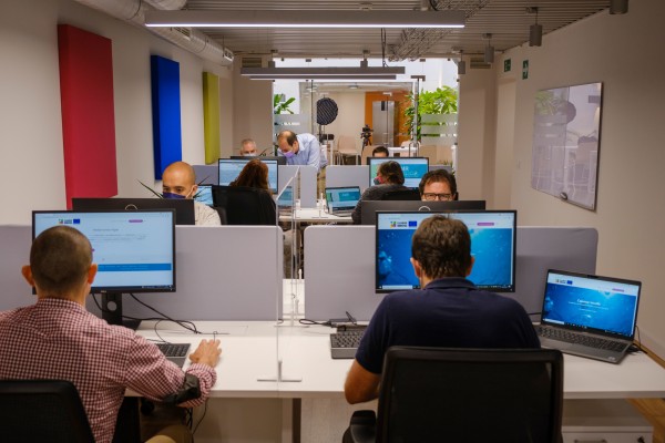 Más de 50 emprendedores y startups presentan sus soluciones a los retos planteados por Cajamar