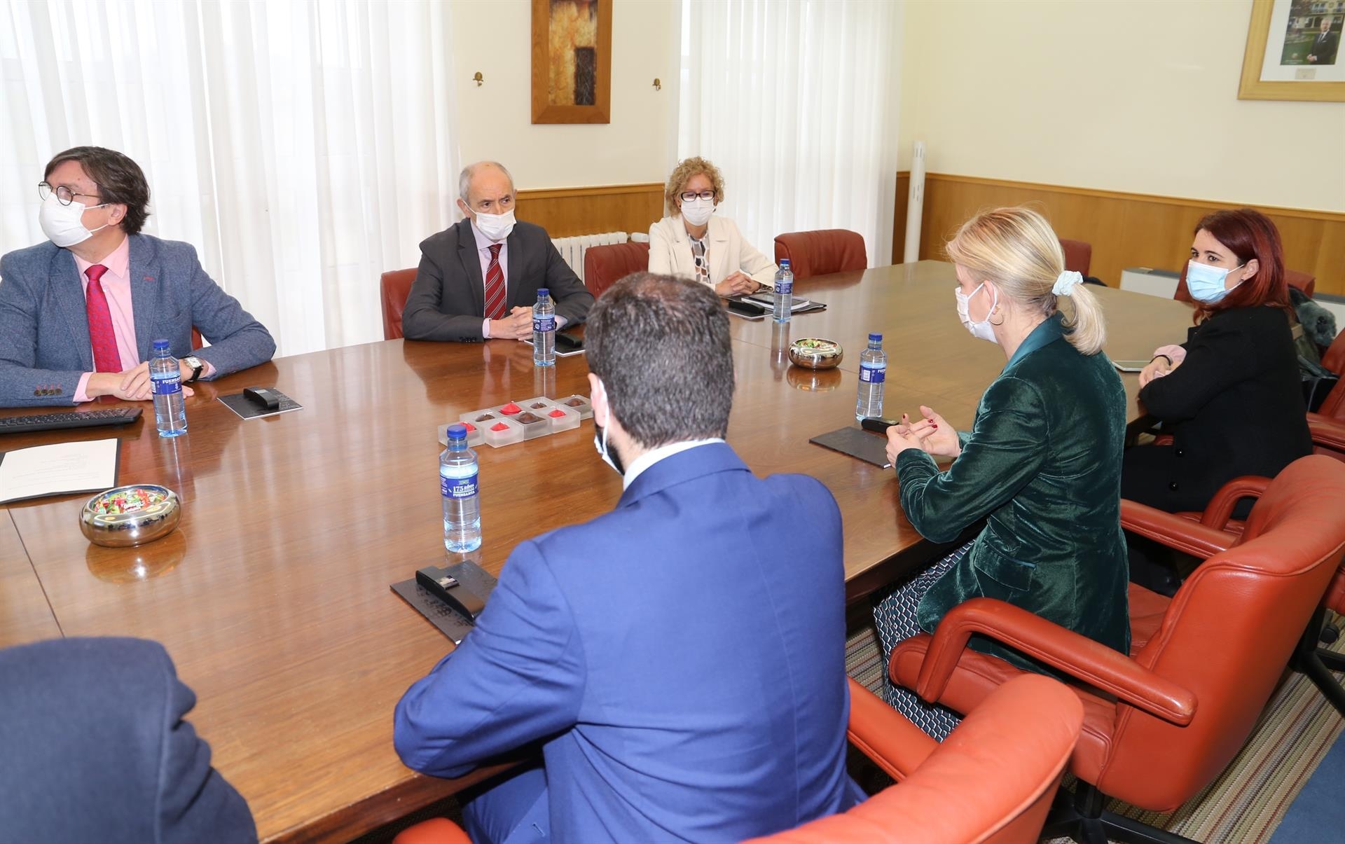 Erkoreka y Bravo intercambian experiencias en materia de selección y formación de policías