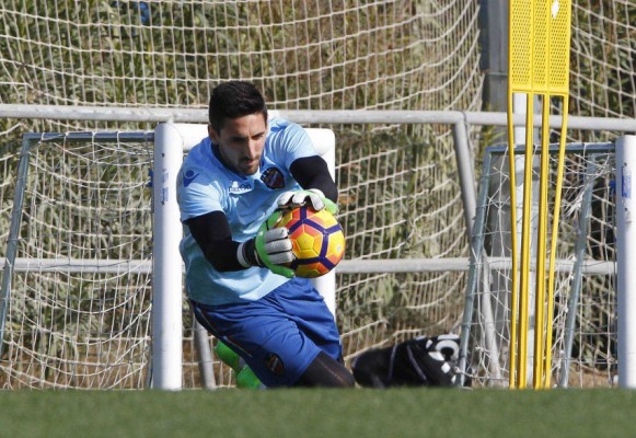 El Levante se impone por 3-1 al filial en Buñol