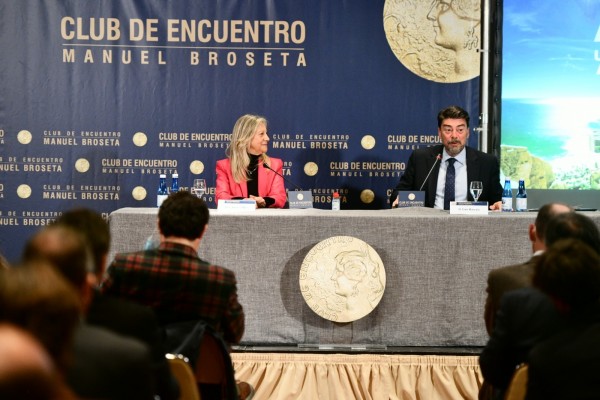Barcala exhibe su proyecto para Alicante: rebaja fiscal e inversiones para modernizar barrios
