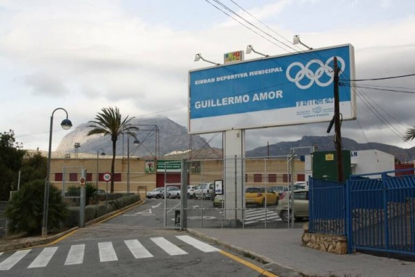 Benidorm saca a licitación el bar del Guillermo Amor después de funcionar en precario