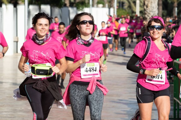 El Campello organiza las 'I Jornadas deportivas de la Mujer' con fútbol, atletismo y fitness
