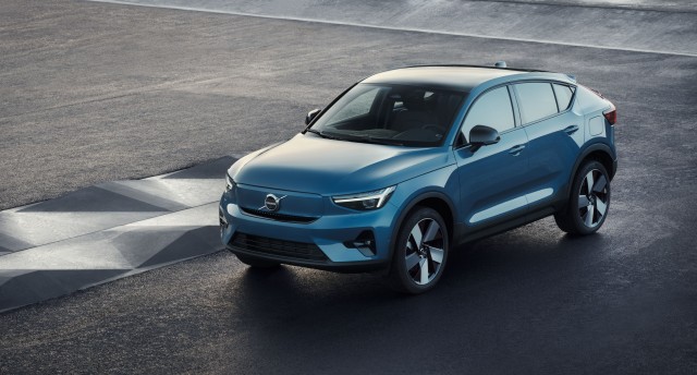 Volvo Cars presenta modelos actualizados y una nueva variante C40 Recharge de un solo motor
