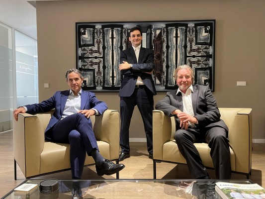 Neil Collen (Livingstone Partners): 